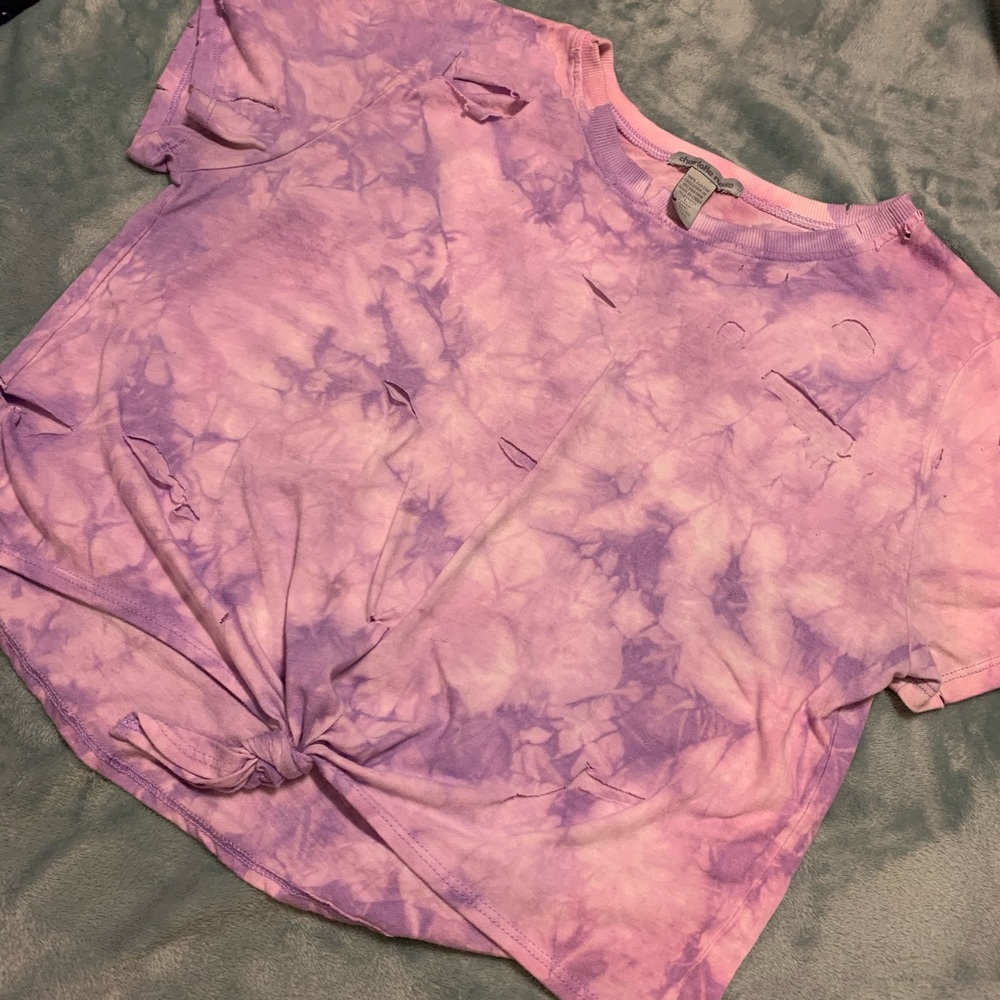 CHARLOTTE RUSSE Knotted Tie Dye Crop Tee